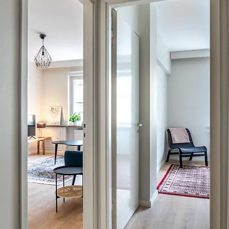 Appartement Charming 1br With Great Location *